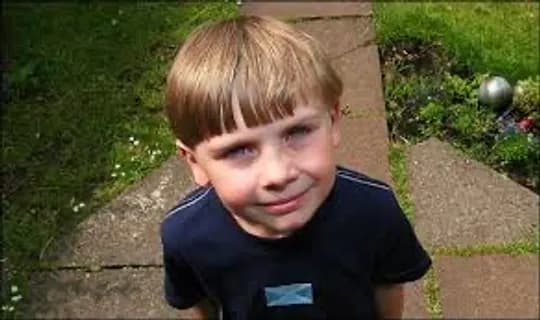 Malý Cameron našel svůj domov z minulého života